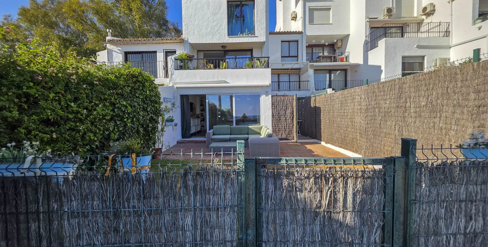 Sale of ground floor apartment in Casares Playa 36