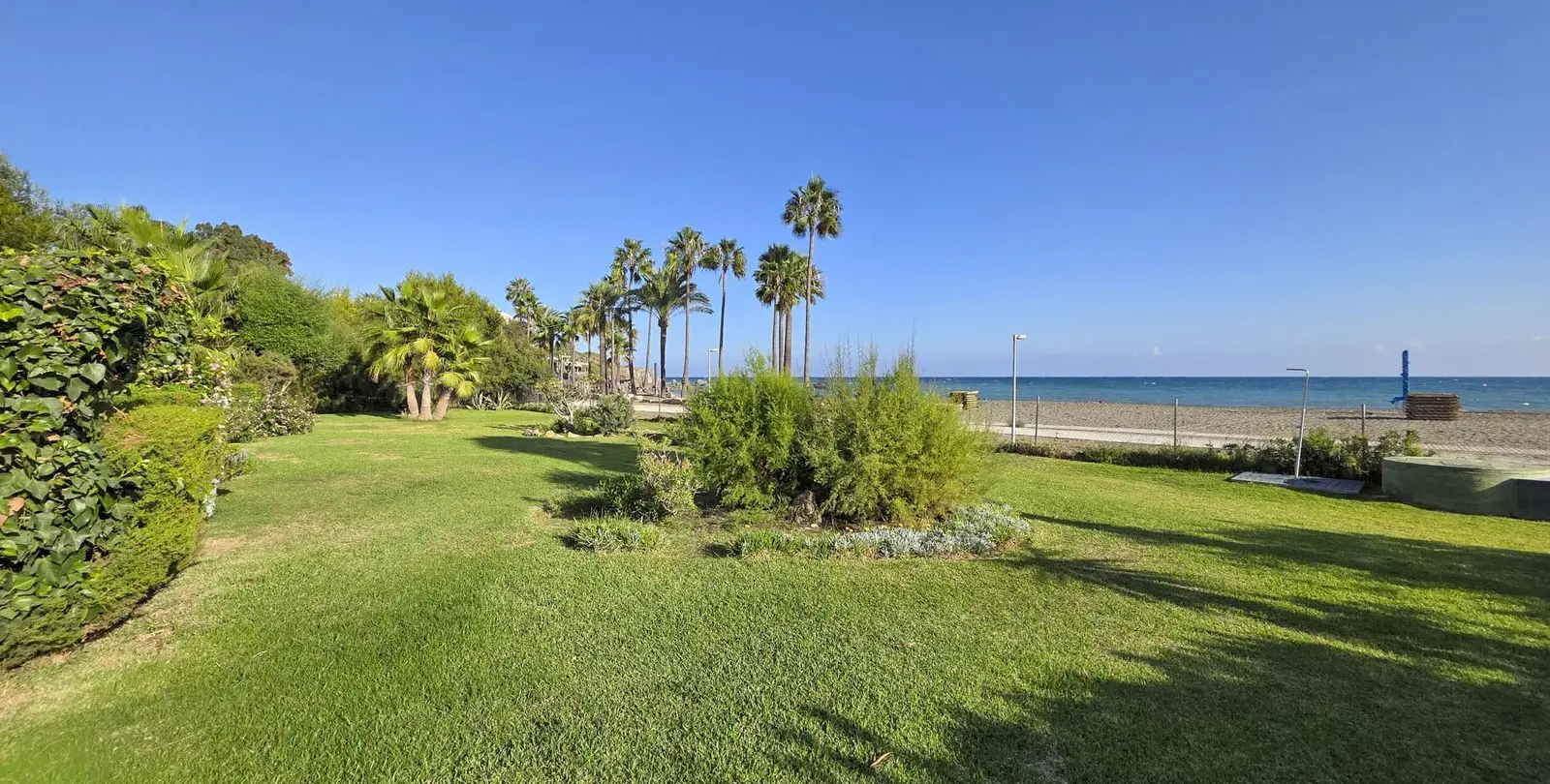 Sale of ground floor apartment in Casares Playa 42
