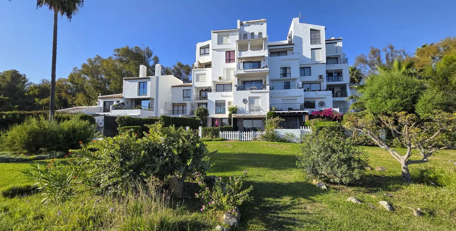 Sale of ground floor apartment in Casares Playa 43