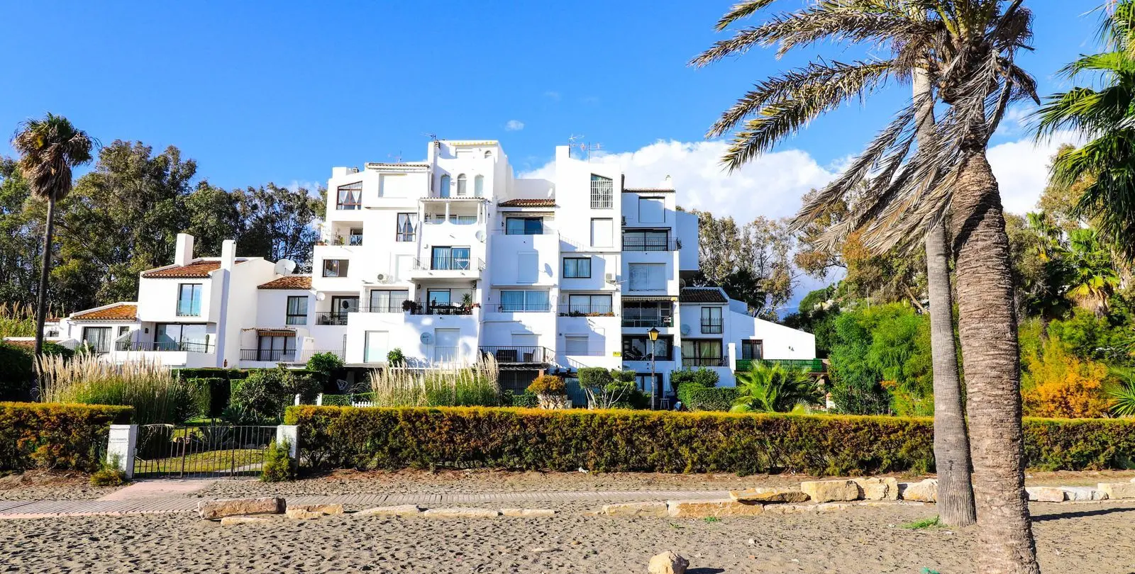 Sale of ground floor apartment in Casares Playa 49