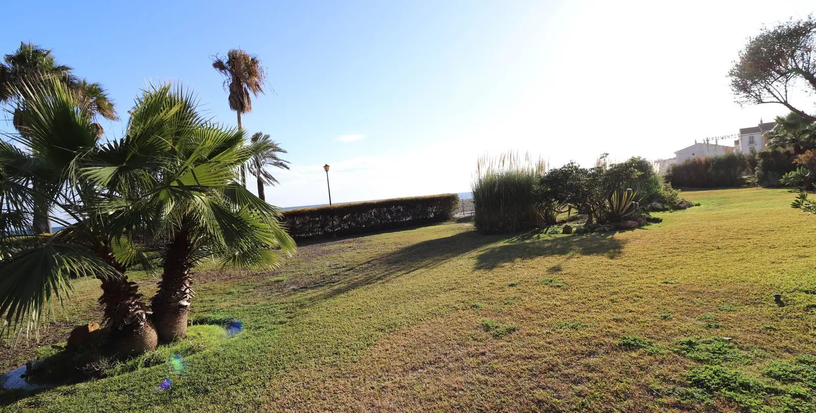 Sale of ground floor apartment in Casares Playa 56