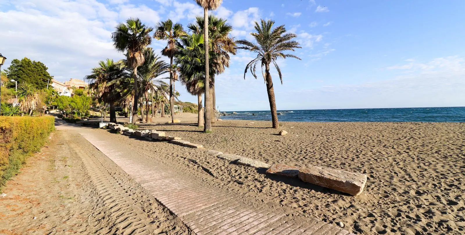 Sale of ground floor apartment in Casares Playa 61