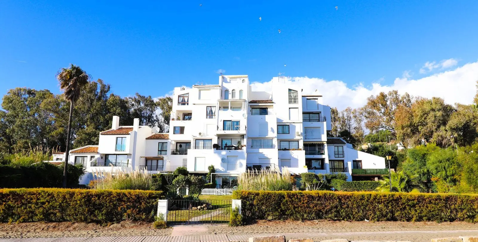 Sale of ground floor apartment in Casares Playa 65