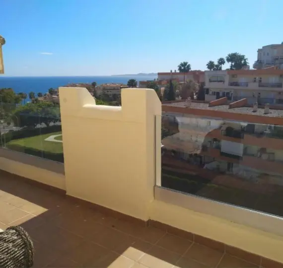 Sale of penthouse in Benalmadena