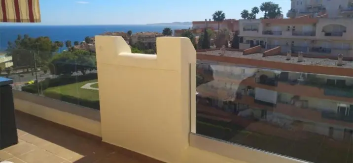 Sale of penthouse in Benalmadena 1