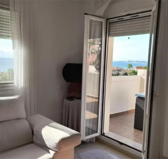 Sale of penthouse in Benalmadena