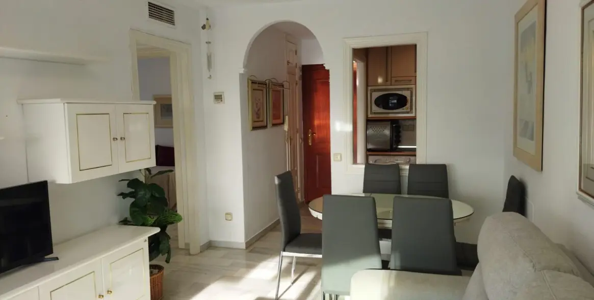 Продажа апартаментов на среднем этаже в Marbella 2