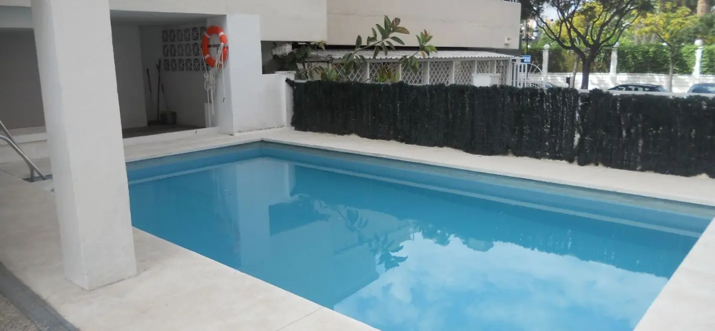 Sale of middle floor apartment in Marbella 0