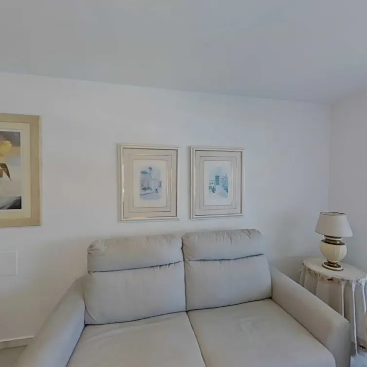 Sale of middle floor apartment in Marbella