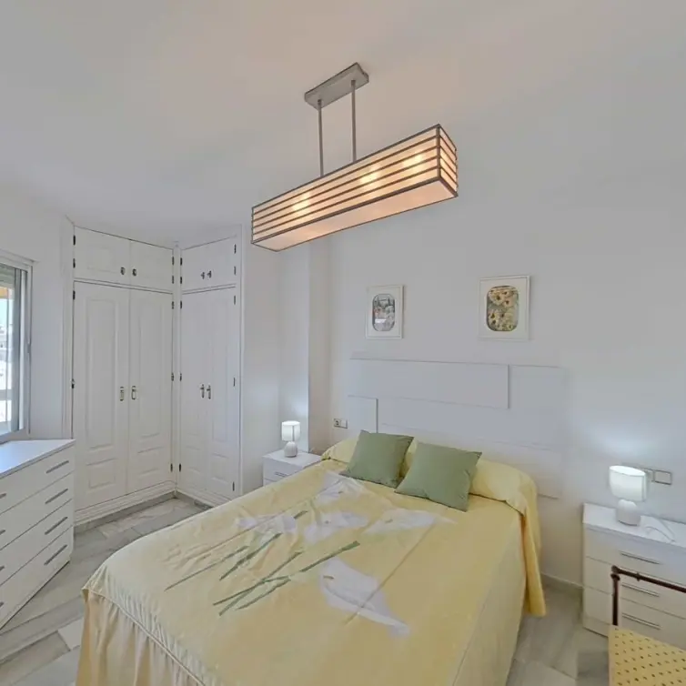 Sale of middle floor apartment in Marbella