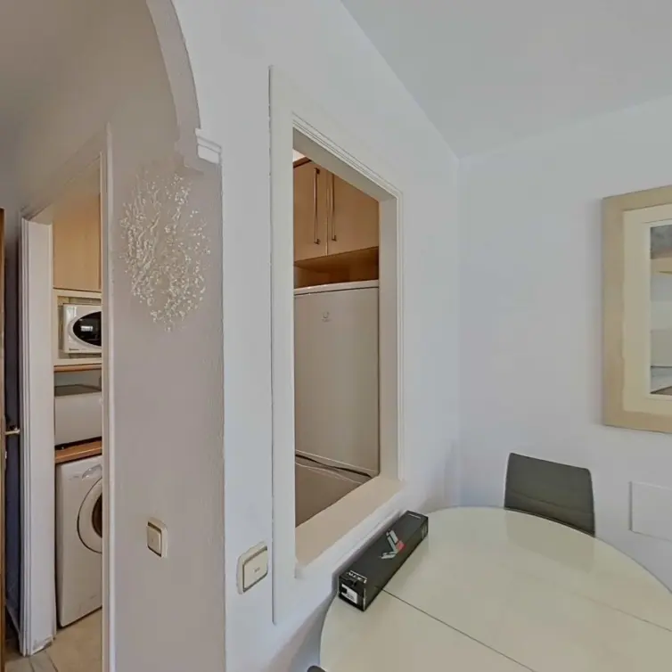Sale of middle floor apartment in Marbella