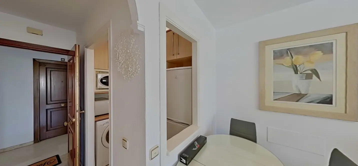 Sale of middle floor apartment in Marbella 4