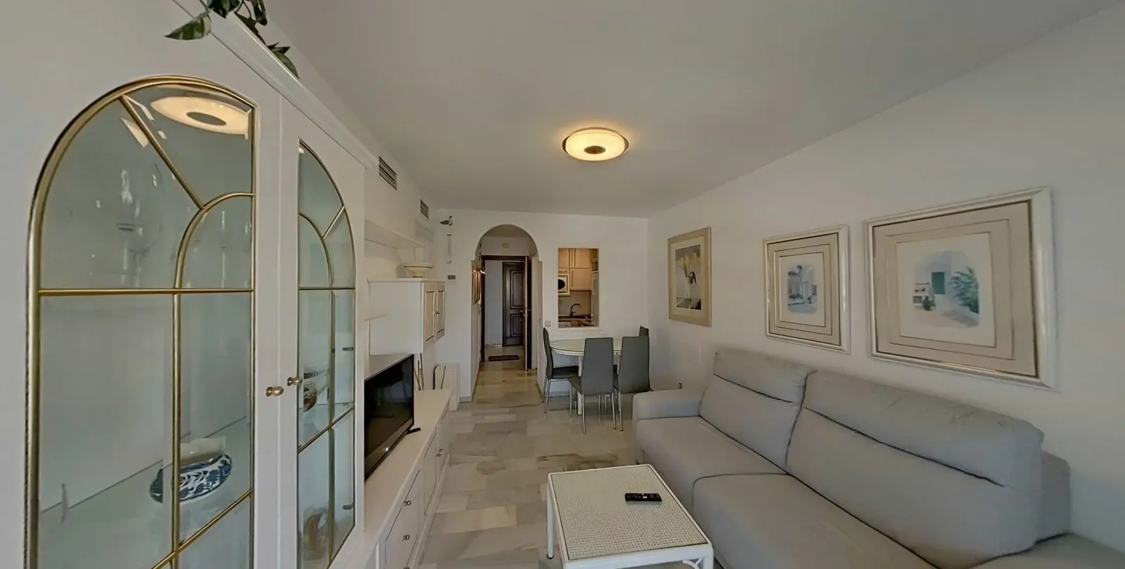 Sale of middle floor apartment in Marbella 10