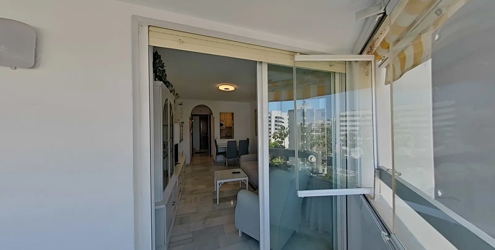 Sale of middle floor apartment in Marbella 13
