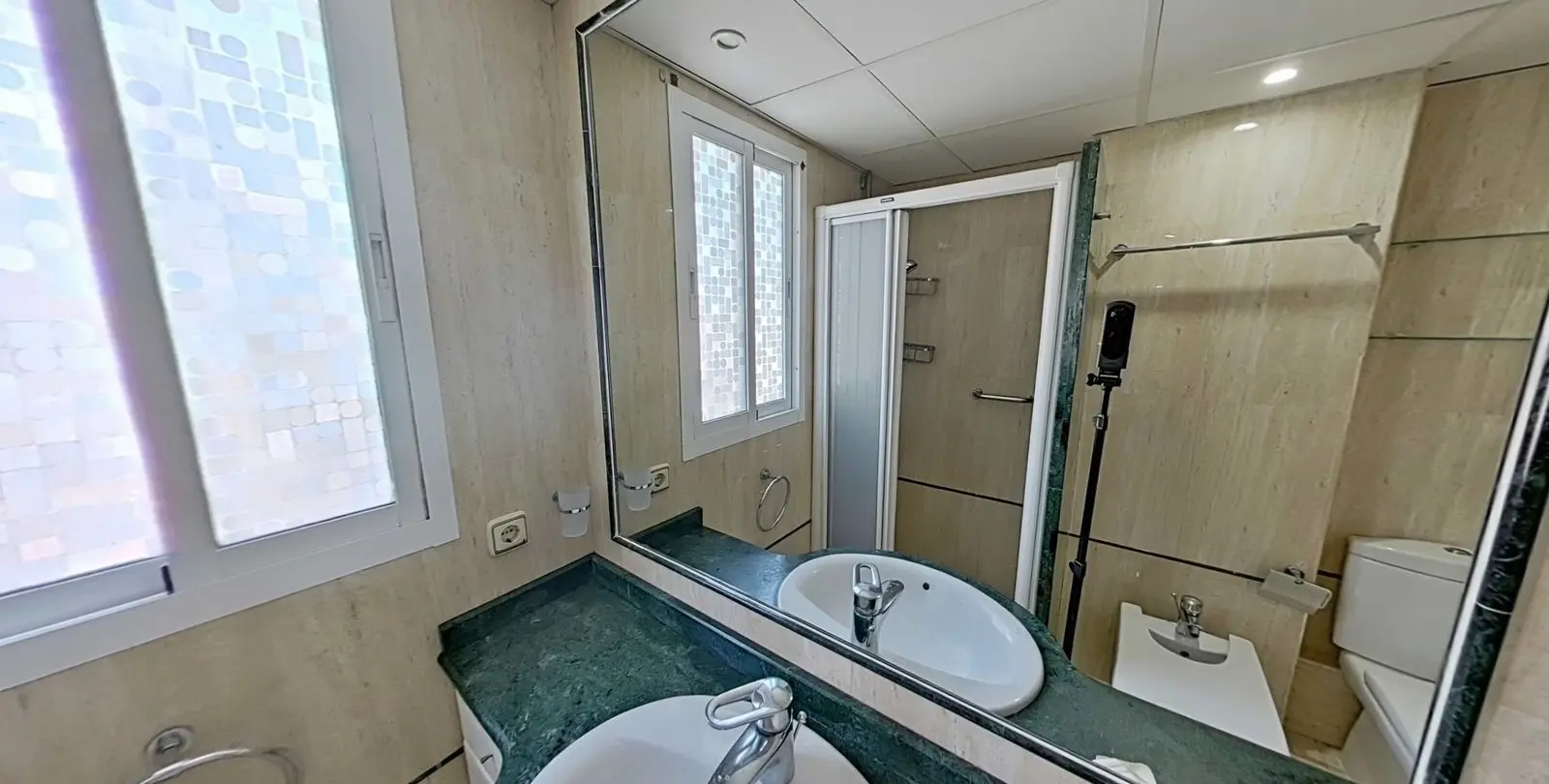Sale of middle floor apartment in Marbella 14