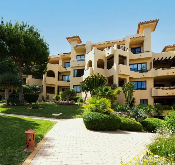Venta de apartamento en planta media en Benalmadena