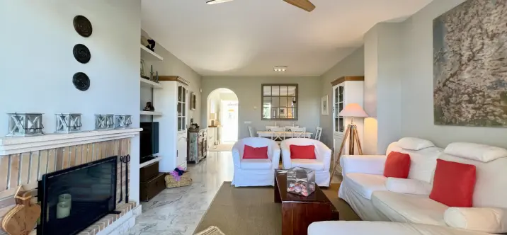 Sale of middle floor apartment in Guadalmina Baja 1