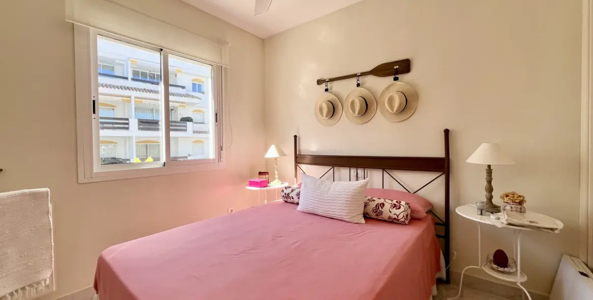 Продажа апартаментов на среднем этаже в Guadalmina Baja 11