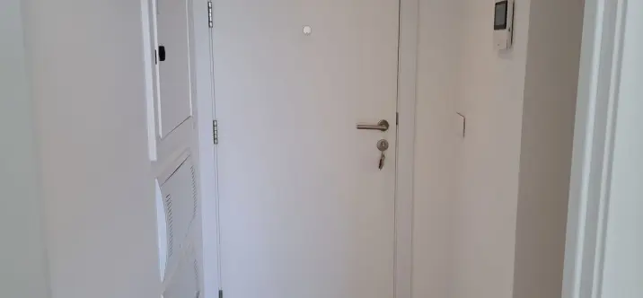 Middle floor apartment R5228689 3