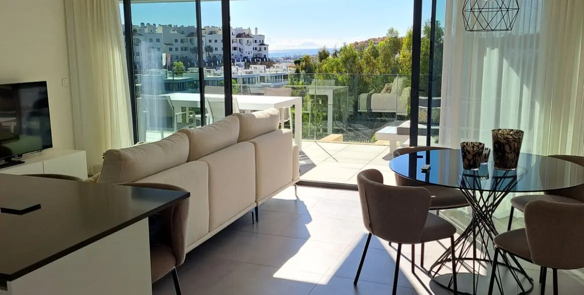 Sale of middle floor apartment in Estepona (district Estepona) 6
