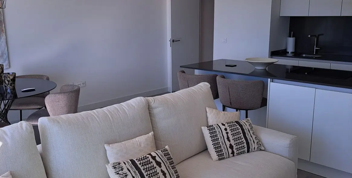 Sale of middle floor apartment in Estepona (district Estepona) 10