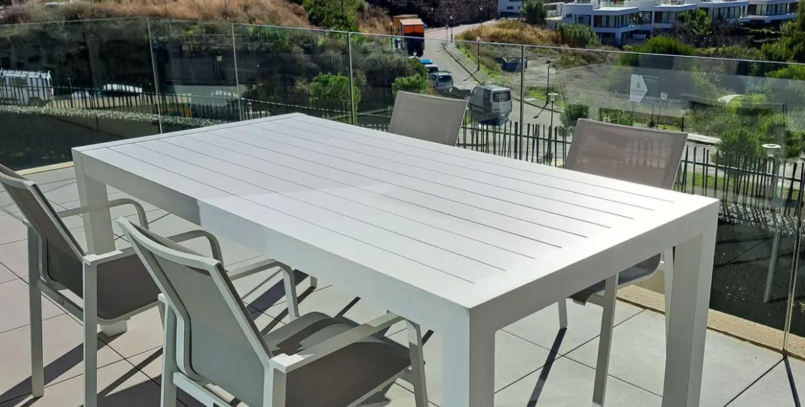 Продажа апартаментов на среднем этаже в Estepona 12