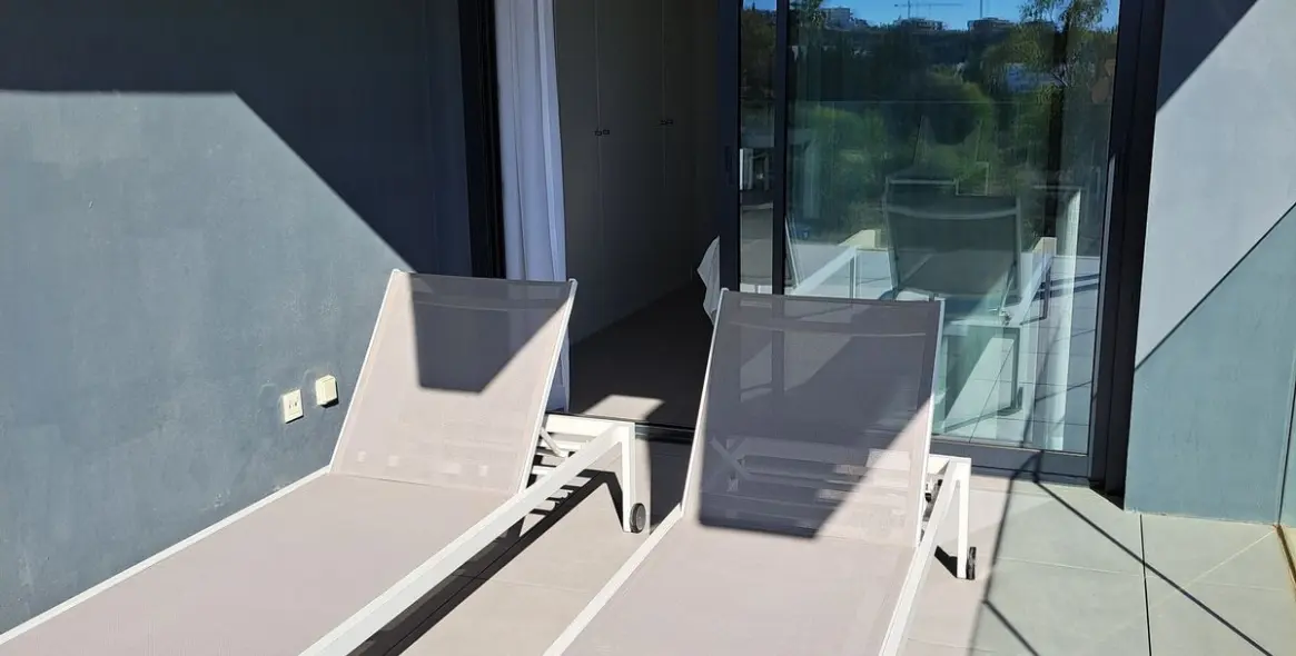 Продажа апартаментов на среднем этаже в Estepona 15