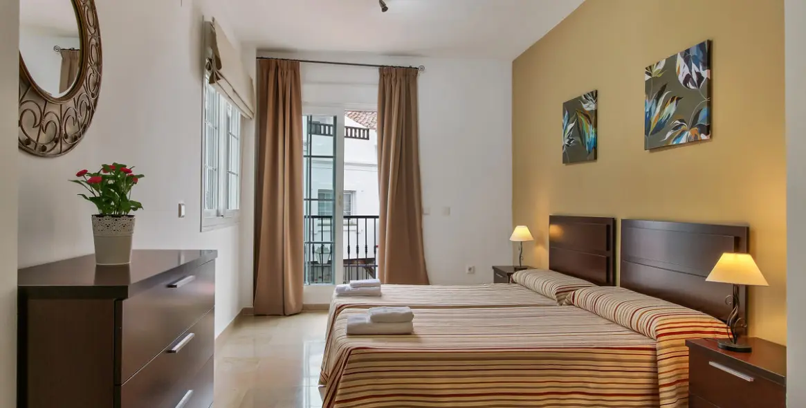 Продажа дома на две семьи в Lauro Golf 18