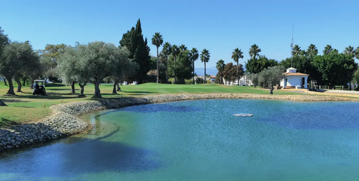 Sale of semi-detached house in Lauro Golf 32