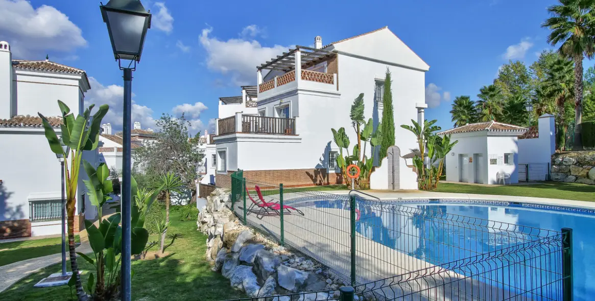 Sale of semi-detached house in Lauro Golf 34
