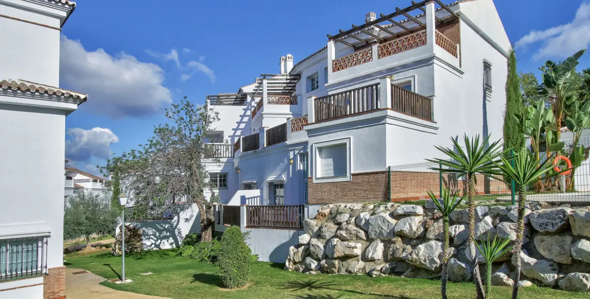 Sale of semi-detached house in Lauro Golf 35