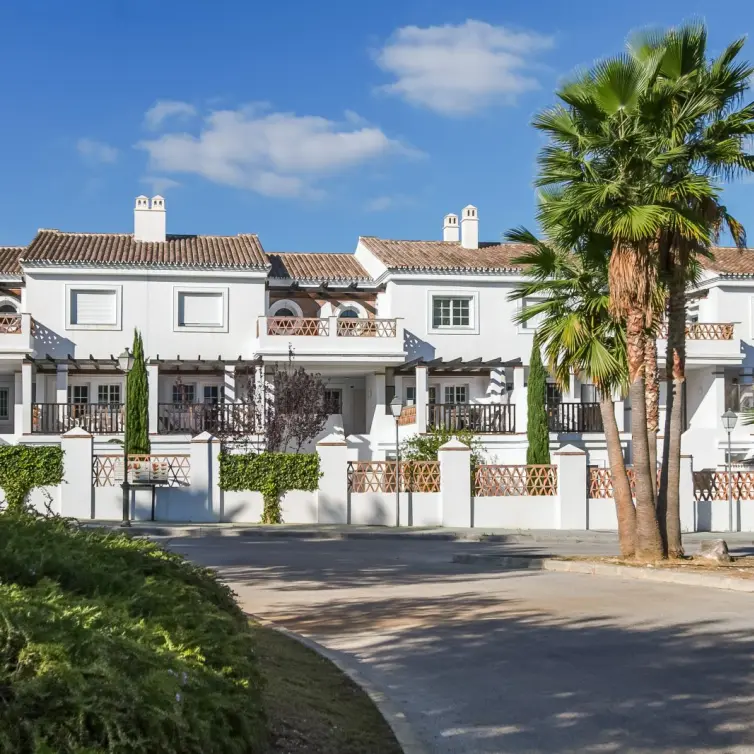 Venta de casa pareada en Lauro Golf