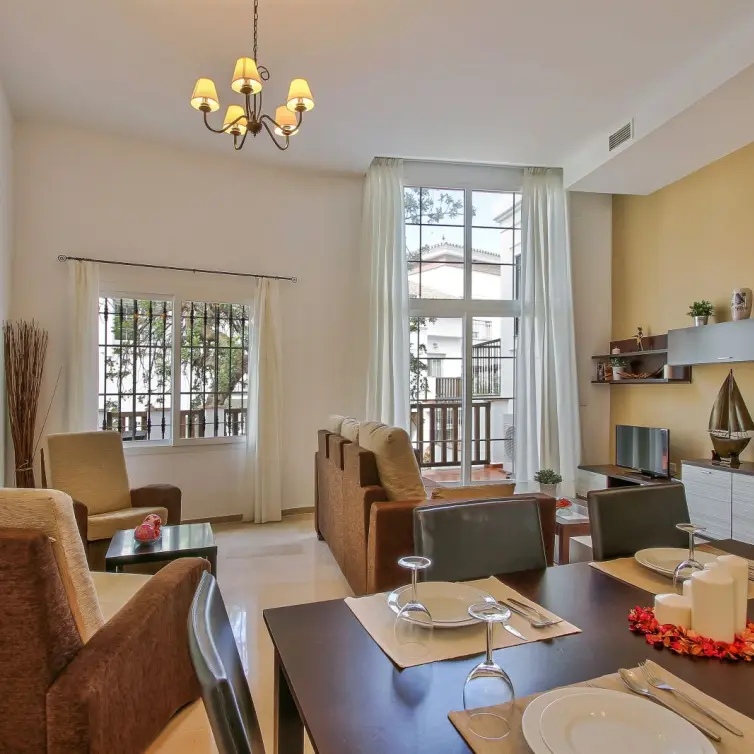 Venta de casa pareada en Lauro Golf