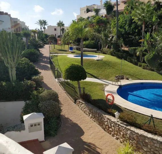 Sale of penthouse duplex in Casares Playa