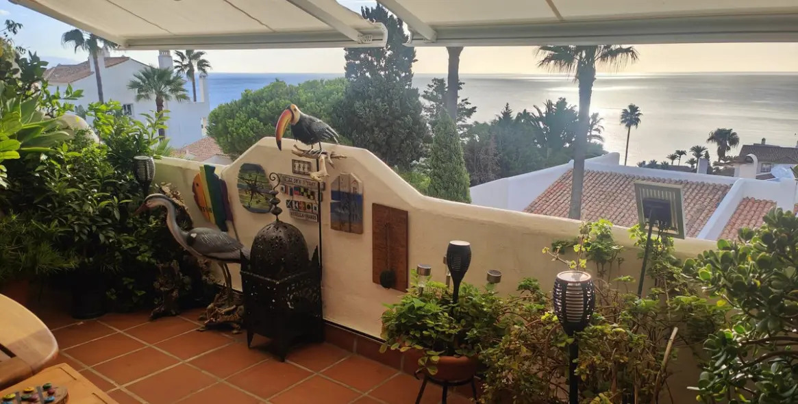 Продажа двухуровневого пентхауса в Casares Playa 6