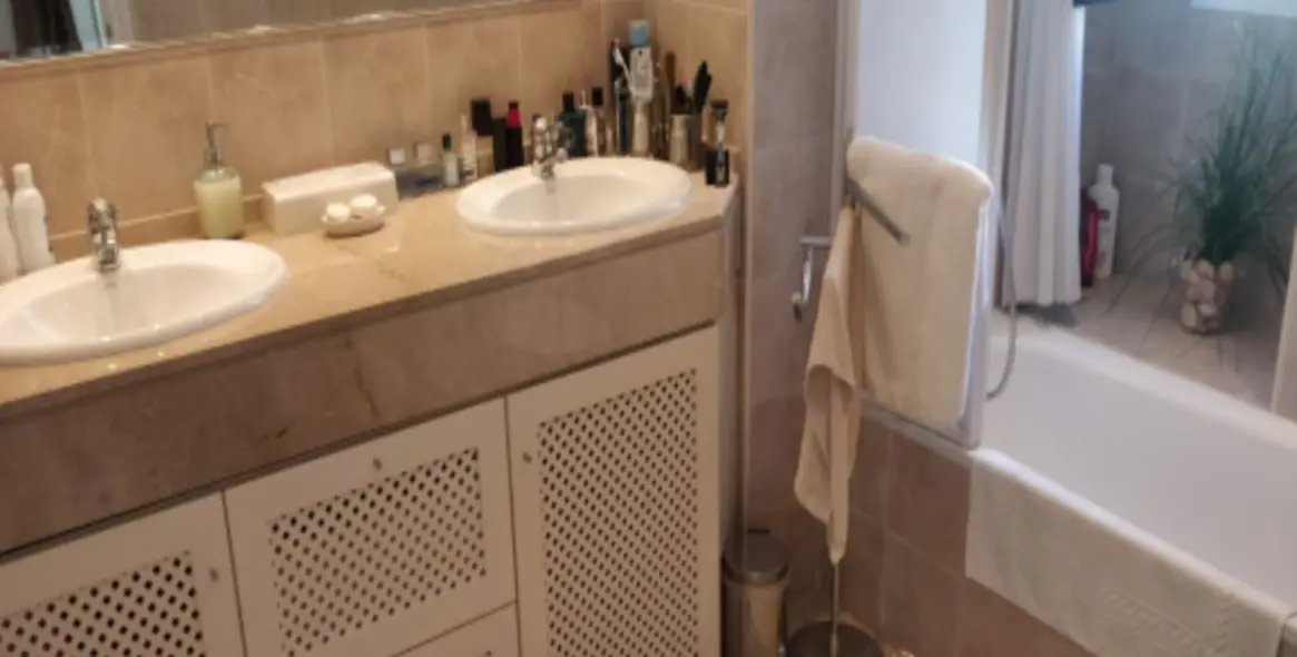 Продажа двухуровневого пентхауса в Casares Playa 19