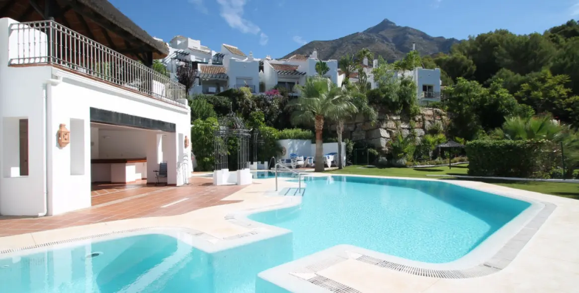 Продажа таунхауса в Istán 1