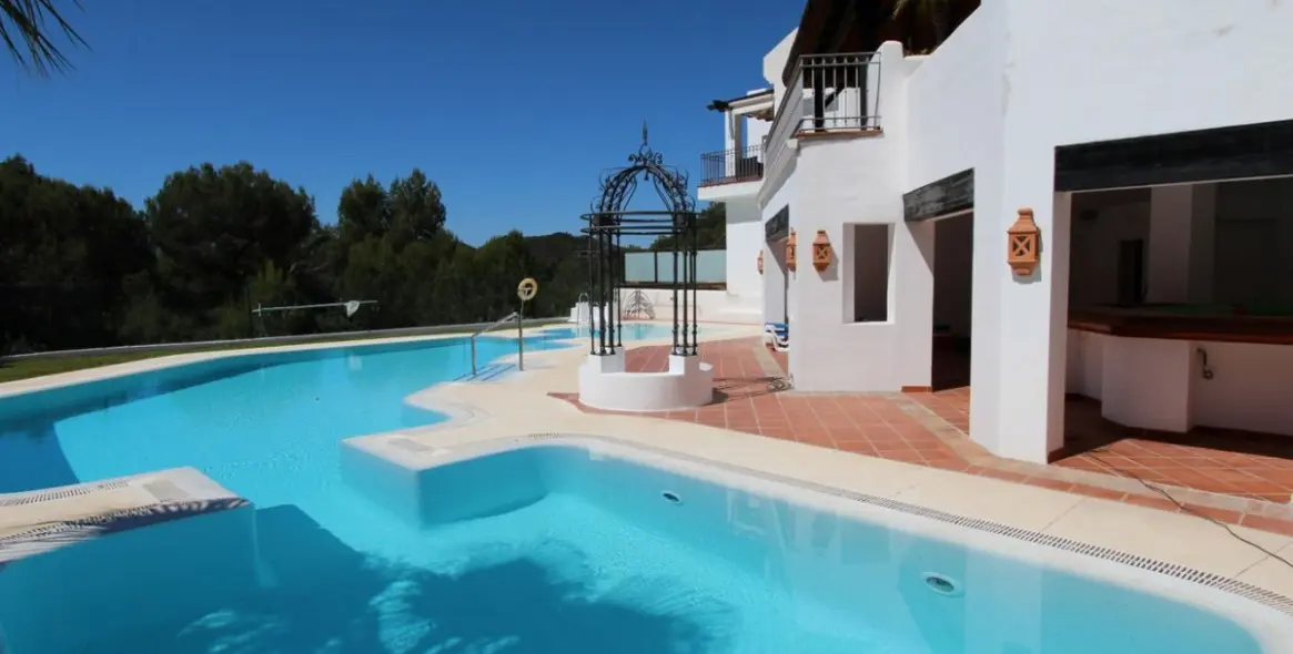 Продажа таунхауса в Istán 2