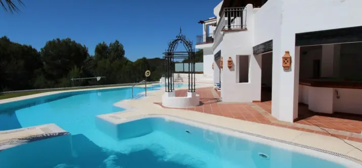 Продажа таунхауса в Istán 1