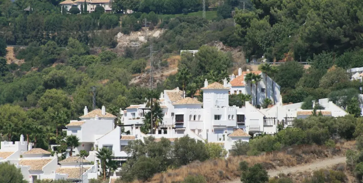 Продажа таунхауса в Istán 4