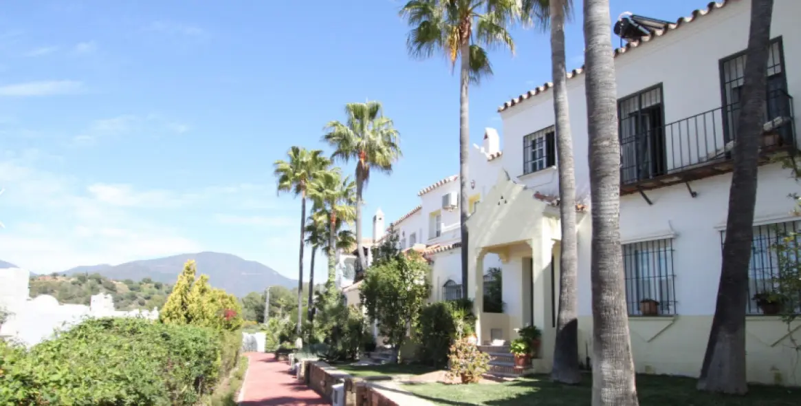 Продажа таунхауса в Istán 7