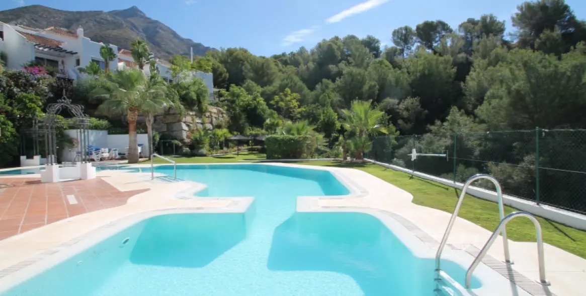 Продажа таунхауса в Istán 9