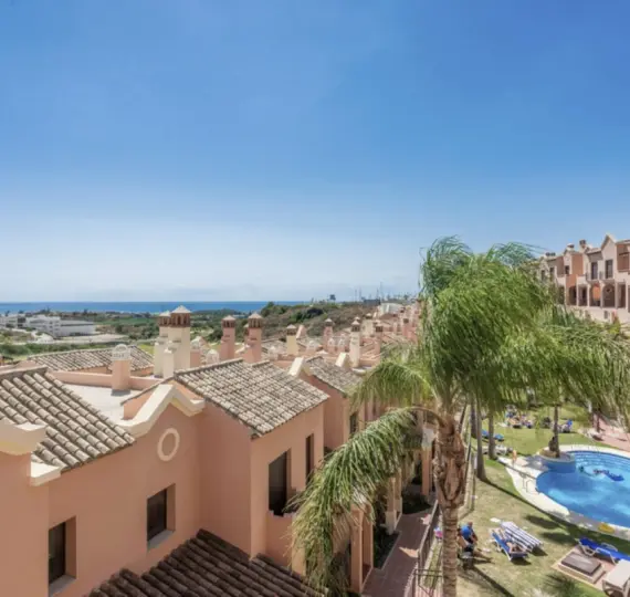 Sale of townhouse in Estepona