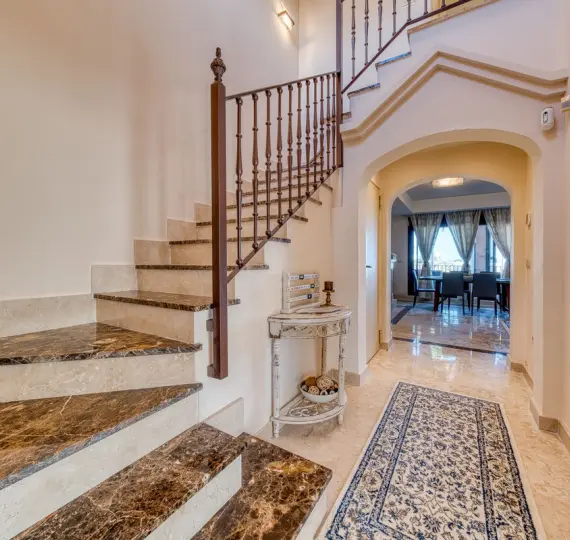 Sale of townhouse in Estepona