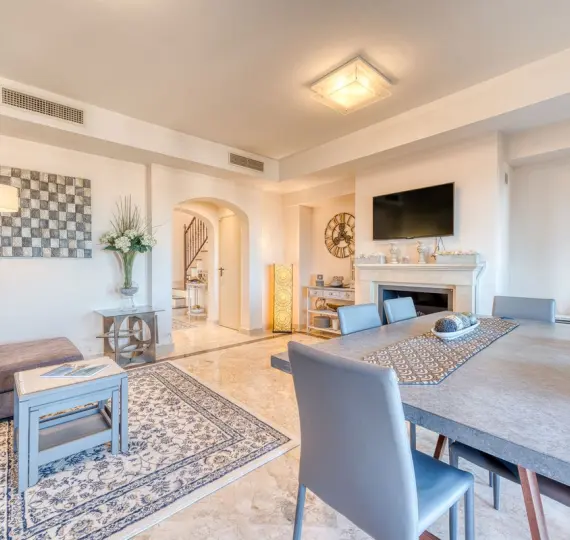 Sale of townhouse in Estepona