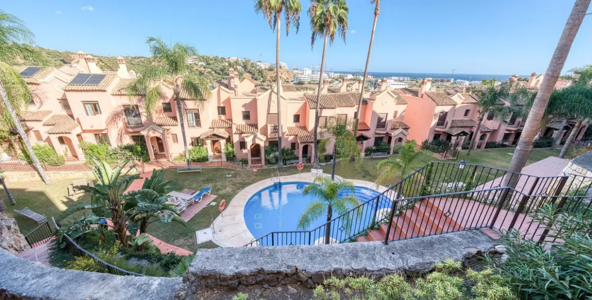 Sale of townhouse in Estepona 6