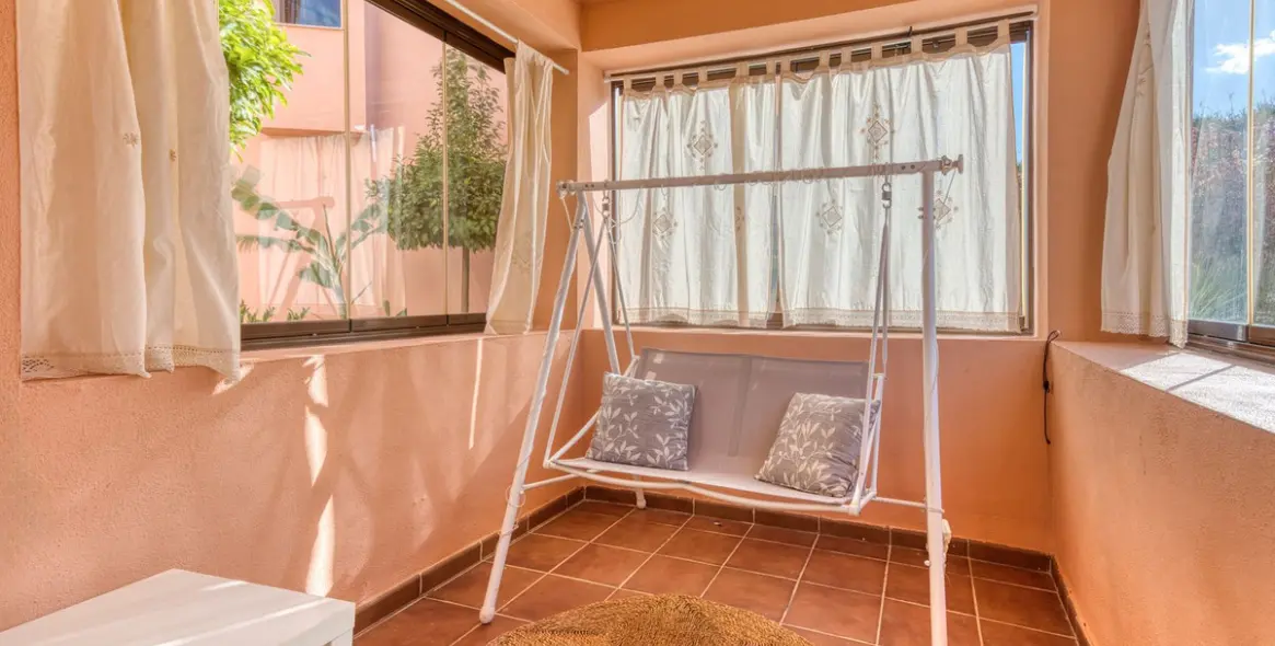 Sale of townhouse in Estepona 18