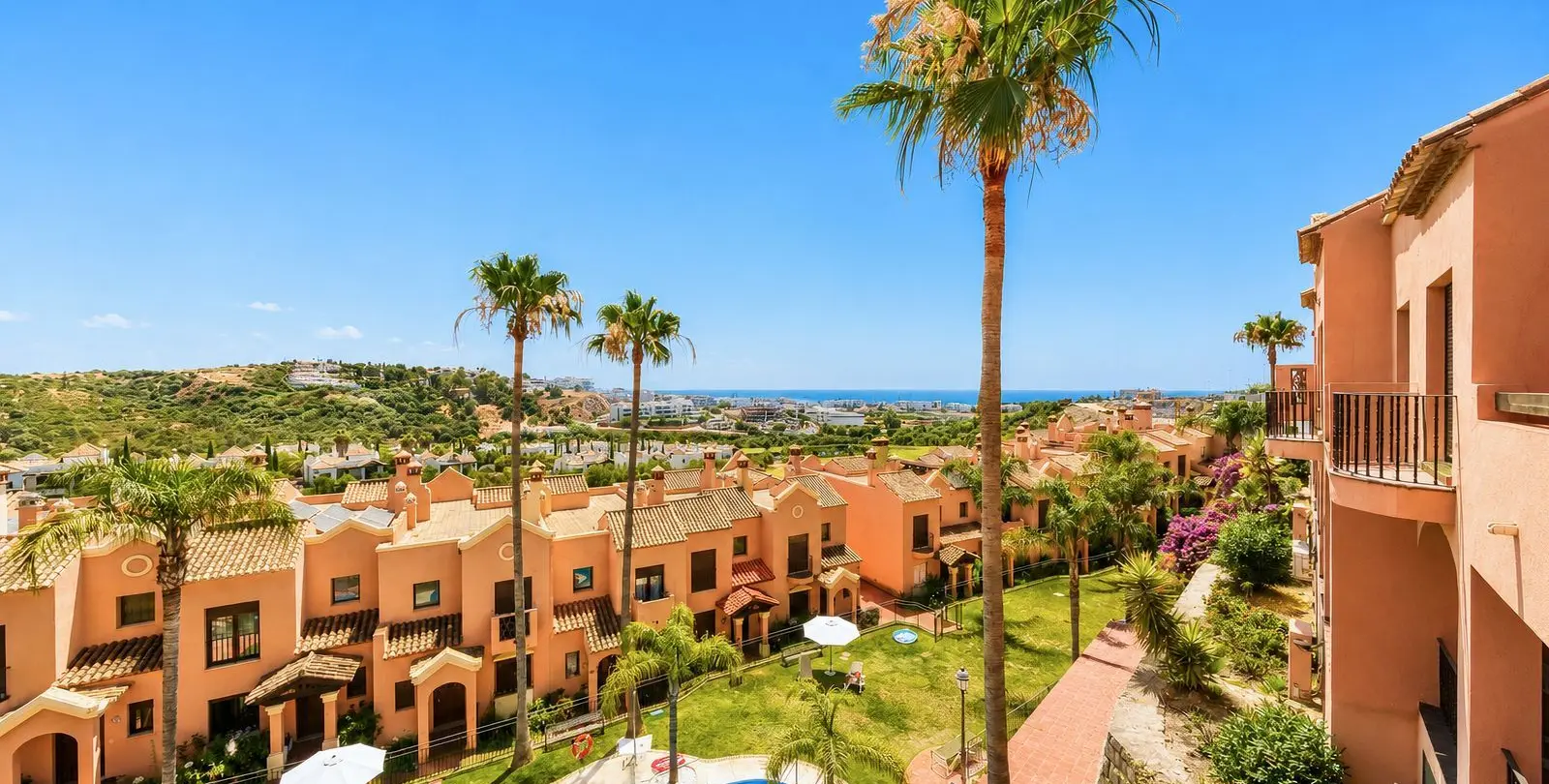 Venta de adosado en Estepona 1