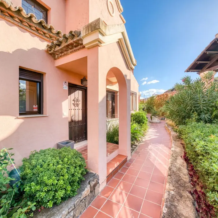 Venta de adosado en Estepona