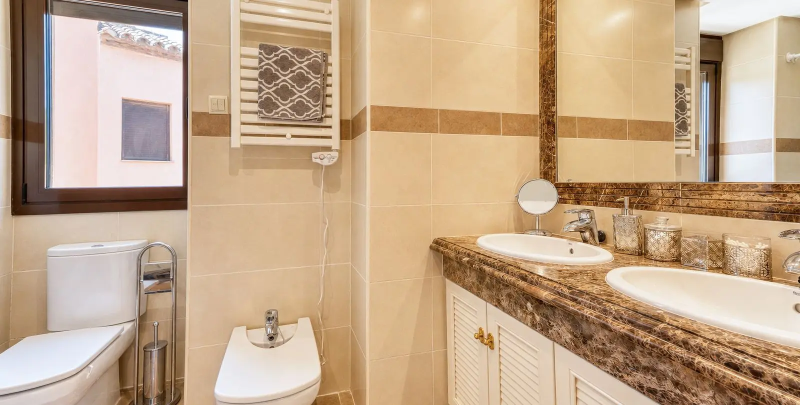 Venta de adosado en Estepona 28